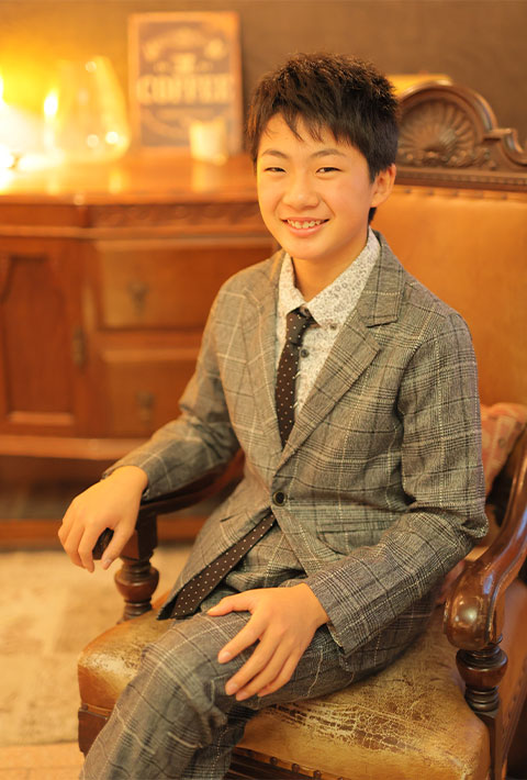 足達陵（RYO　ADACHI）