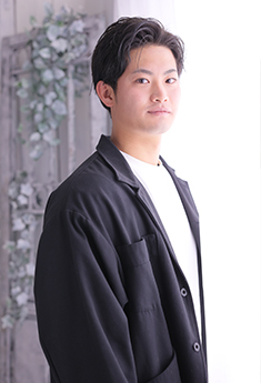 伊藤　龍介