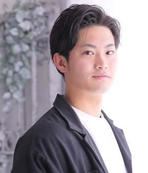 伊藤　龍介